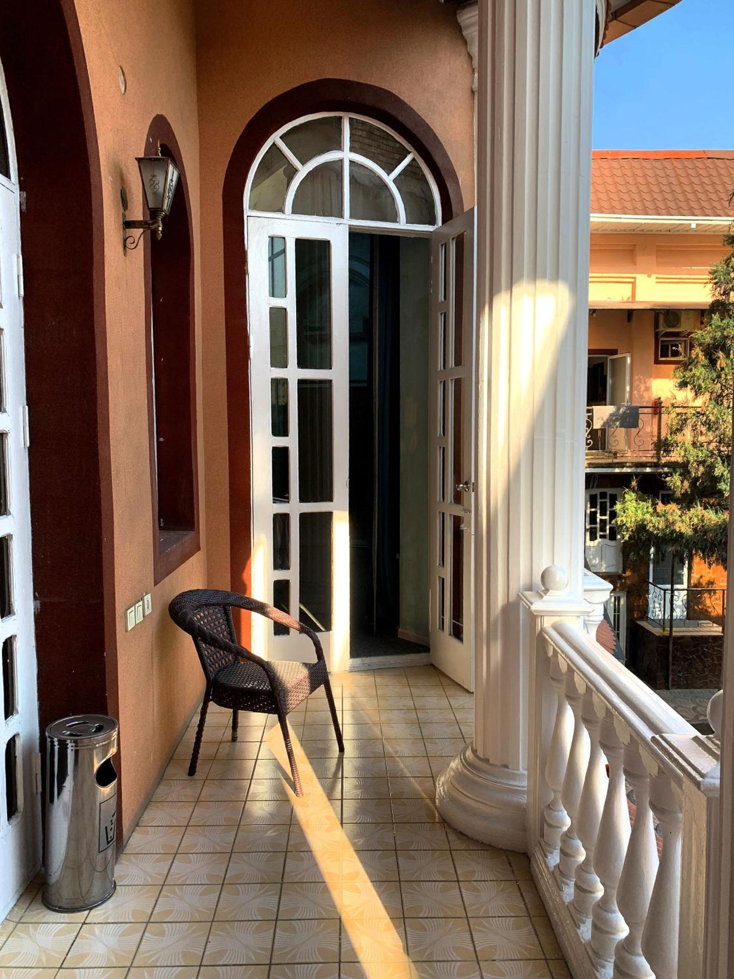 Art House Hotel Tashkent Esterno foto